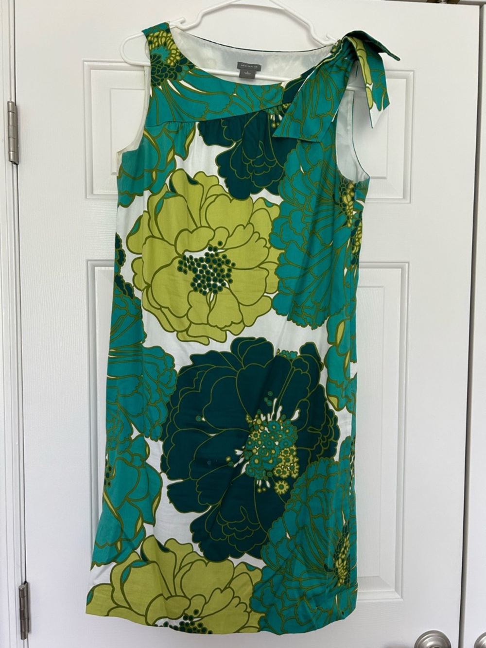 Ann Taylor: Sleeveless Floral Tie-Shoulder Dress